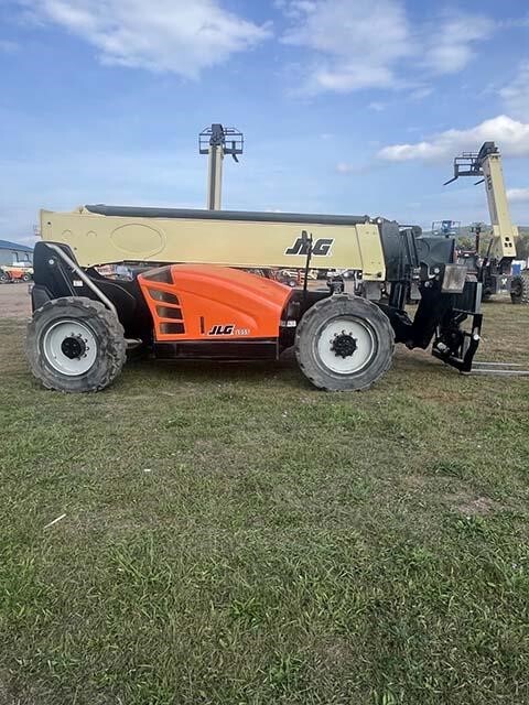 2019 JLG 1055-4