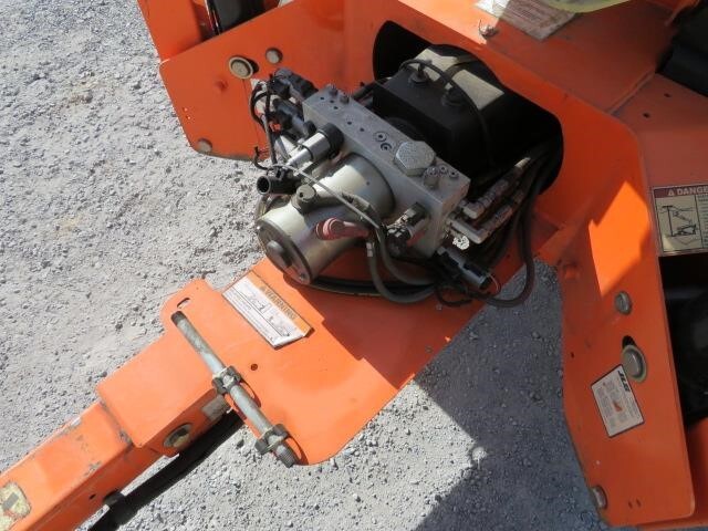 2017 JLG T500J-16