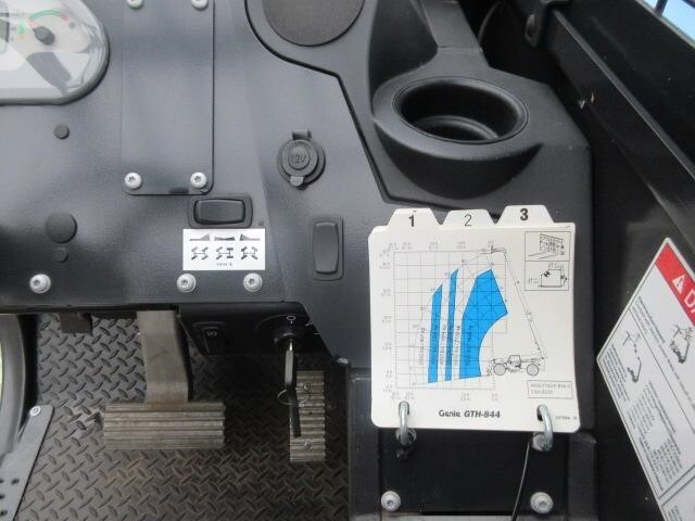 2024 Genie GTH 844-21