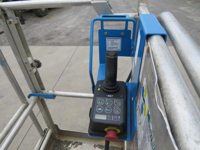 2017 Genie GR-20 Picture 10 2017 Genie GR-20-10