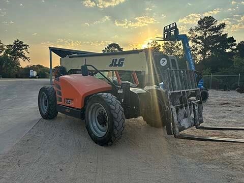 2023 JLG 742 Picture 2 2023 JLG 742-2