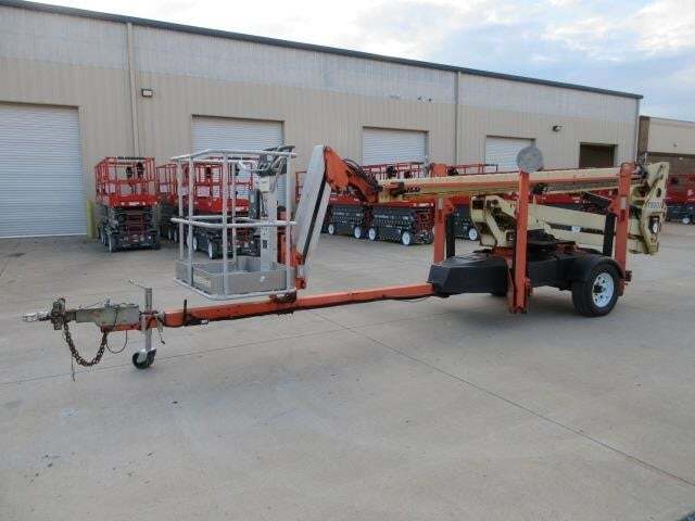 2017 JLG T500J