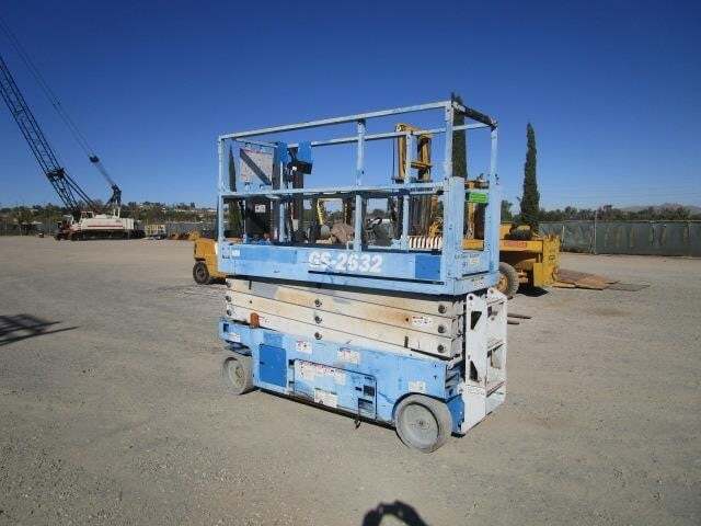 2016 Genie GS-2632 Picture 2 2016 Genie GS-2632-2