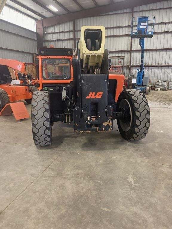 2021 JLG 742-2