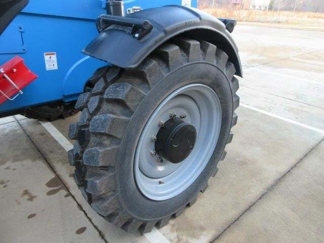 2024 Genie GTH-1056-12