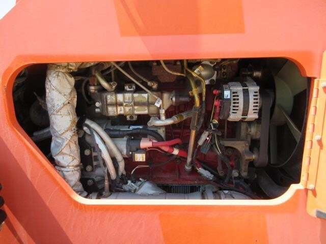 2016 SkyTrak 8042 Picture 16 2016 SkyTrak 8042-16