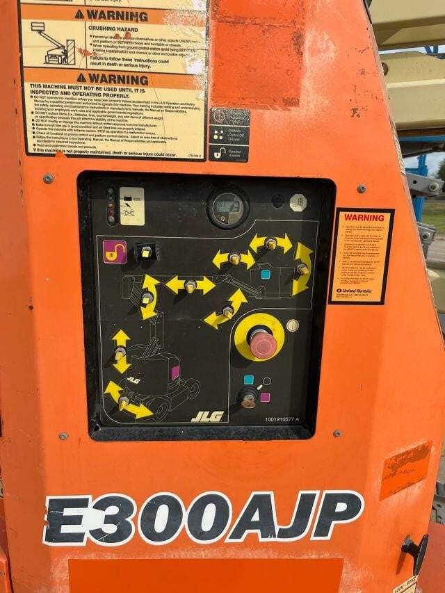 2017 JLG E300AJP Picture 7 2017 JLG E300AJP-7