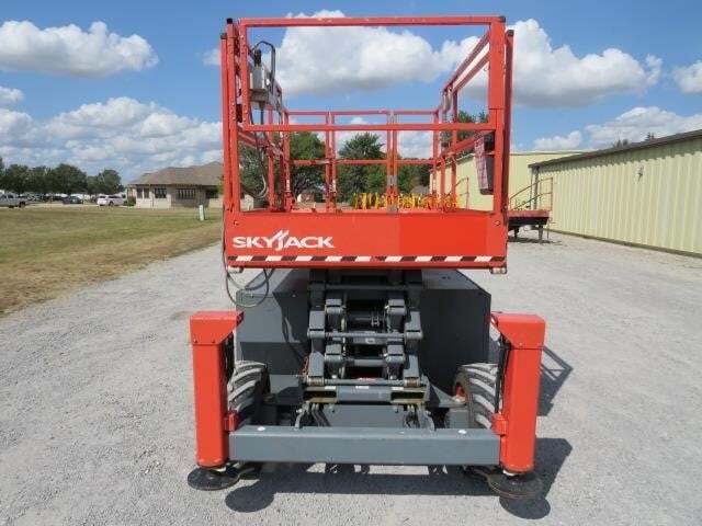 2018 Skyjack SJ-6832RT Picture 3 2018 Skyjack SJ-6832RT-3