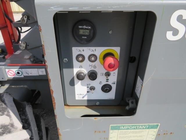 2018 Skyjack SJ-6832RT Picture 16 2018 Skyjack SJ-6832RT-16