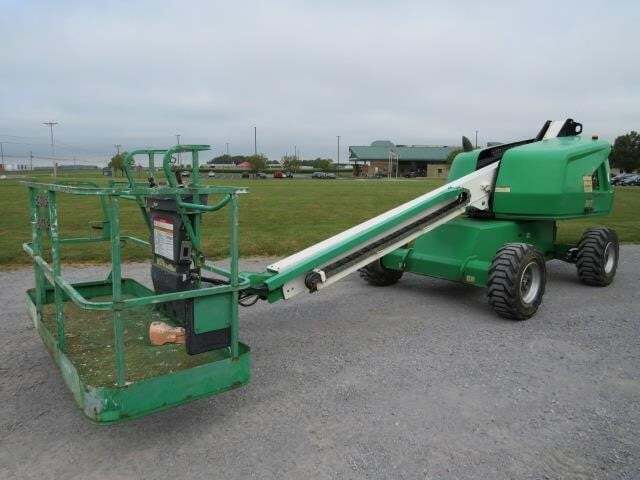 2015 JLG 400S-2