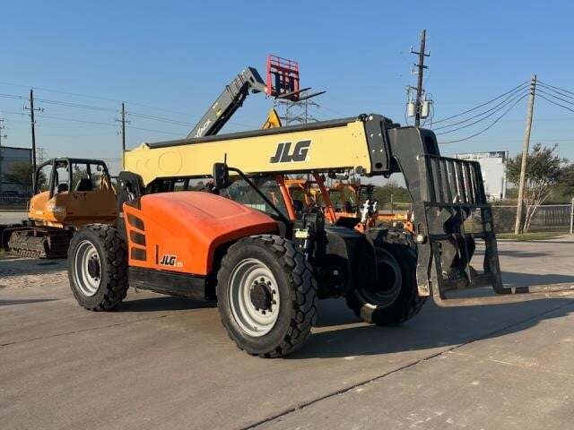 2021 JLG 742-2
