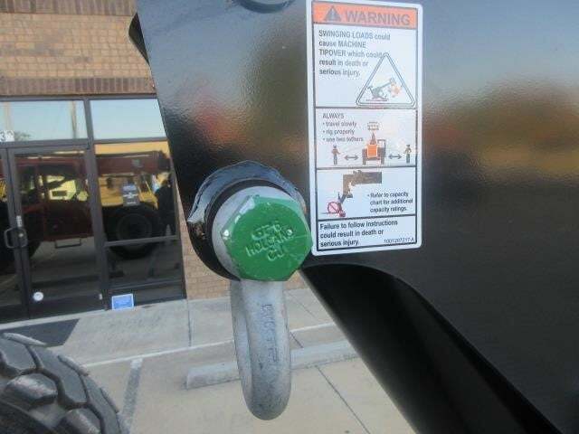 2025 SkyTrak 8042-33