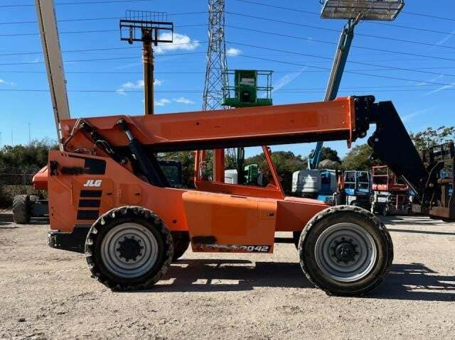 2017 SkyTrak 8042 Picture 5 2017 SkyTrak 8042-5