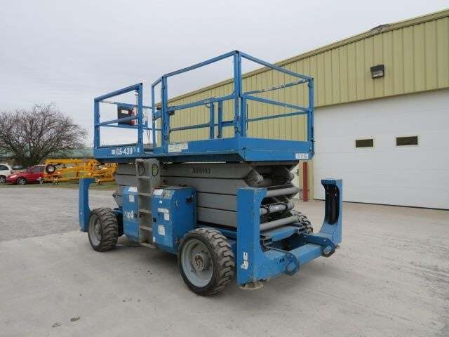 2013 Genie GS-4390 RT-2