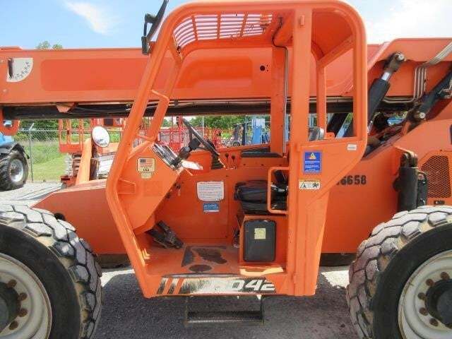 2016 SkyTrak 6042 Picture 16 2016 SkyTrak 6042-16