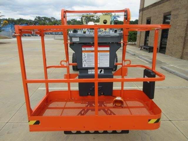 2025 JLG E450AJ-8