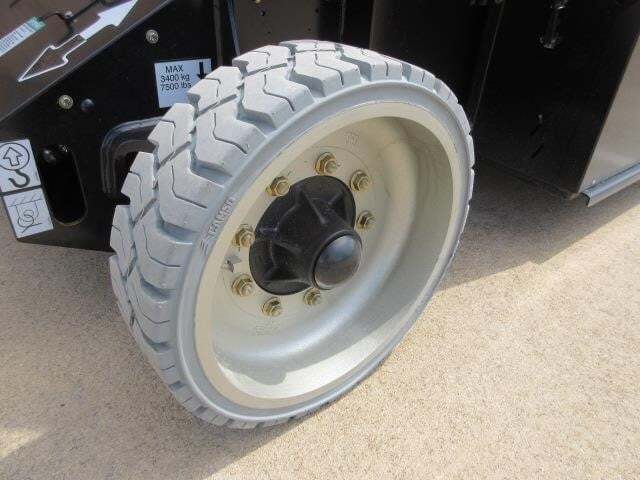 2025 JLG E400AJPN-14