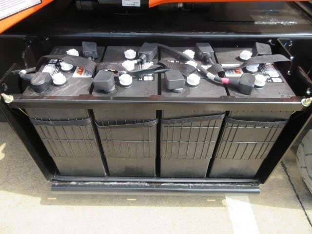 2025 JLG E400AJPN-18