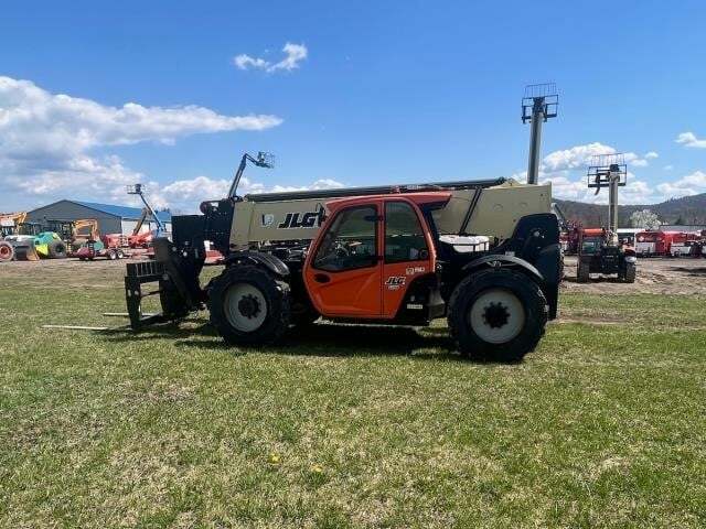 2018 JLG 1255