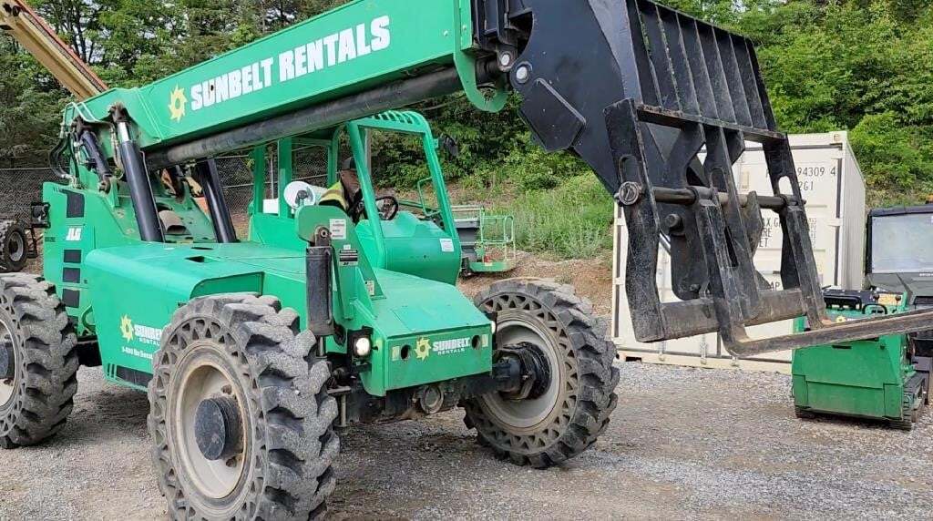 2016 SkyTrak 6042 Picture 4 2016 SkyTrak 6042-4