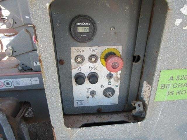 2018 Skyjack SJ-6826RT Picture 15 2018 Skyjack SJ-6826RT-15