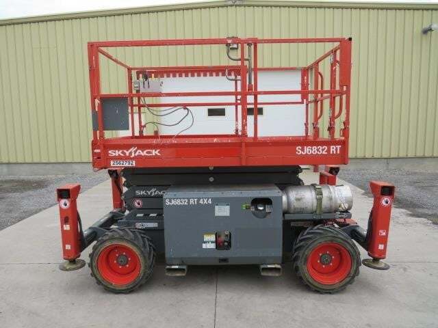 2018 Skyjack SJ-6832RT Picture 2 2018 Skyjack SJ-6832RT-2