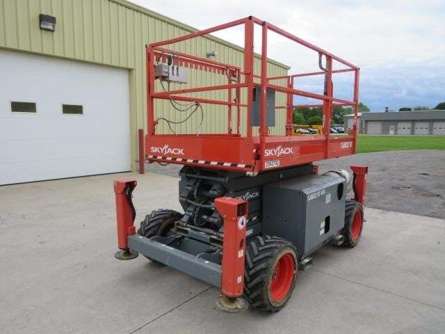 2018 Skyjack SJ-6832RT Picture 3 2018 Skyjack SJ-6832RT-3