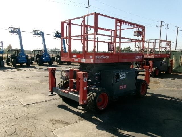 2018 Skyjack SJ-6832RT-3