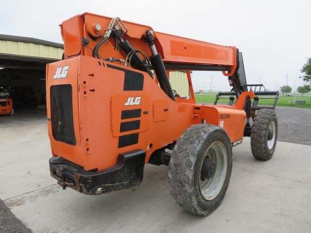 2017 SkyTrak 8042 Picture 4 2017 SkyTrak 8042-4