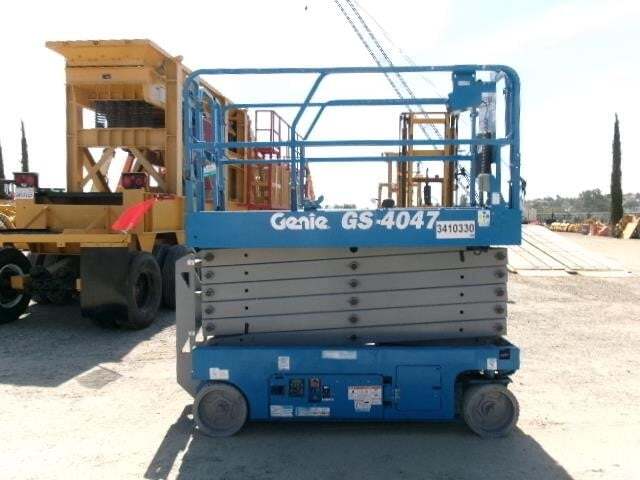 Similar listings photo for: 2020 Genie GS-4047 2020 Genie GS-4047