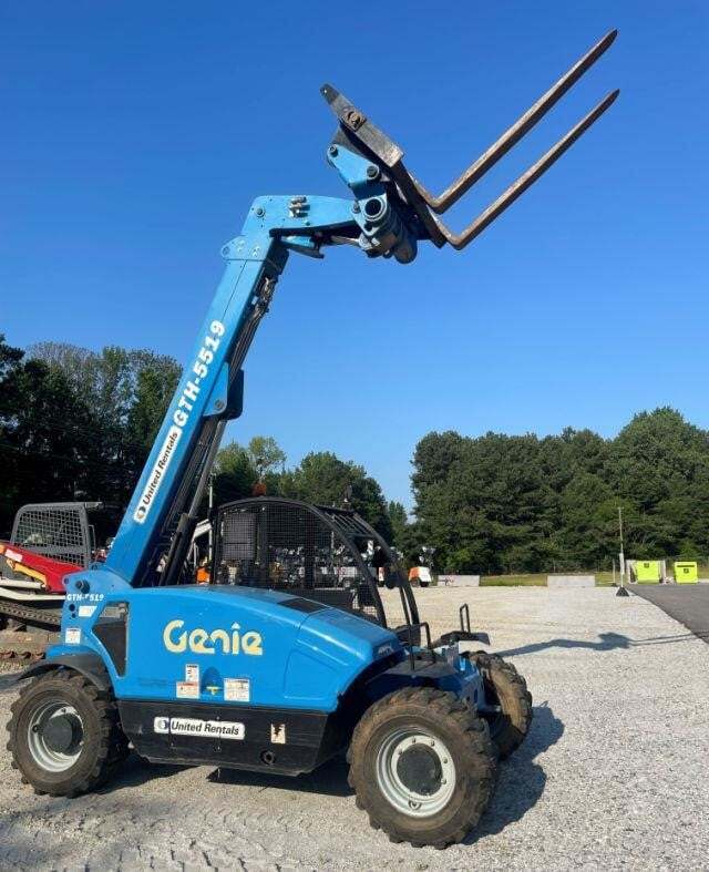 2017 Genie GTH-5519-8