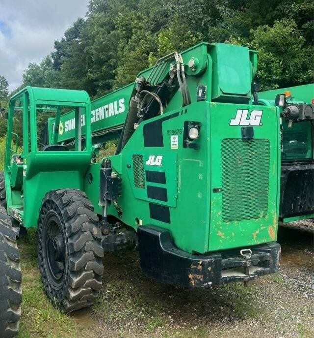 2016 SkyTrak 8042 Picture 6 2016 SkyTrak 8042-6