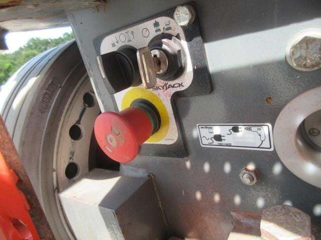 2017 Skyjack SJ3226-13