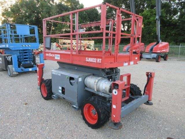 2019 Skyjack SJ-6832RT Picture 4 2019 Skyjack SJ-6832RT-4