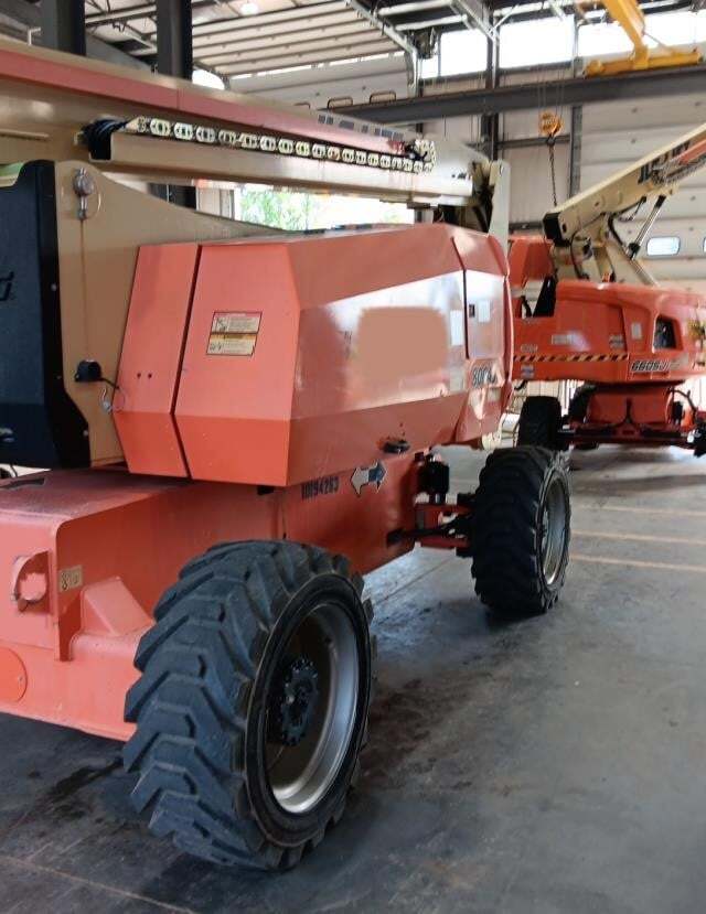 2016 JLG 800AJ-2