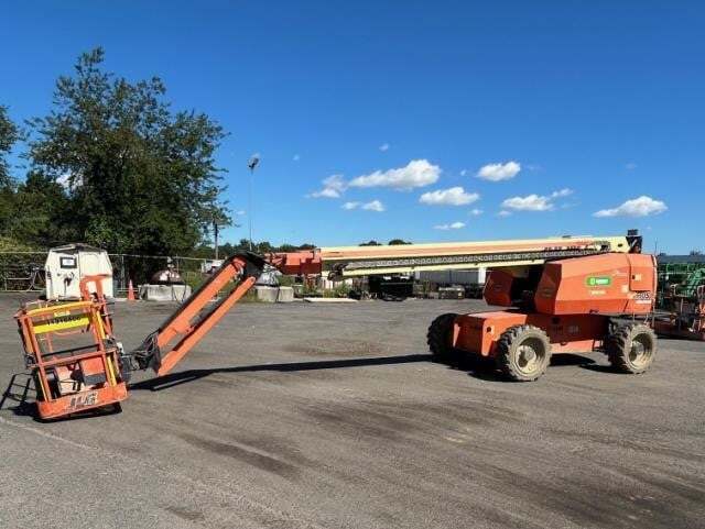 2016 JLG 660SJ
