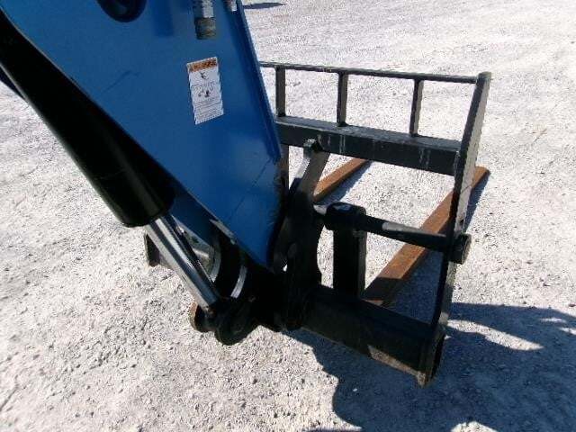 2022 Genie GTH-1056-7