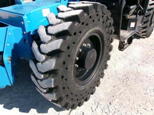 2022 Genie GTH-1056-12