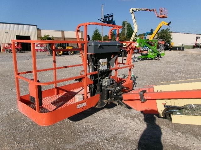 2016 JLG 600S-8
