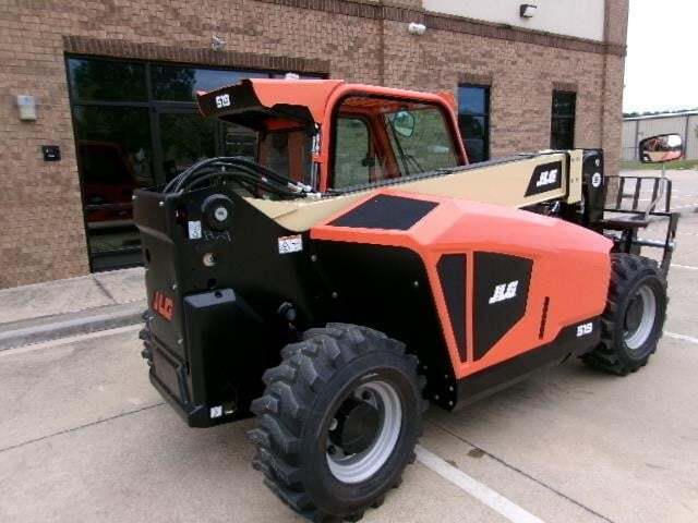 2025 JLG 519-6