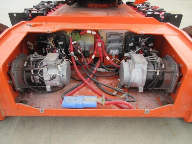 2017 JLG E400AJPN-15