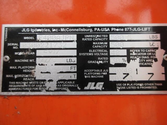2017 JLG E400AJPN-21