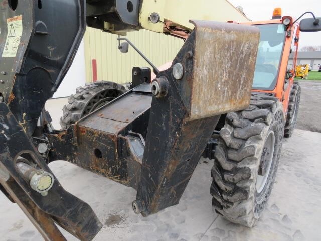 2017 JLG 1055-14