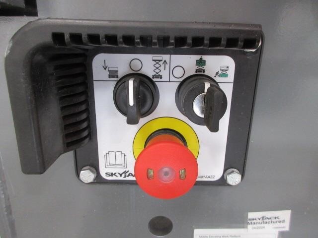 2025 Skyjack SJ4732-17