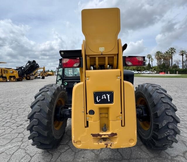 2019 CAT TL1055D-11
