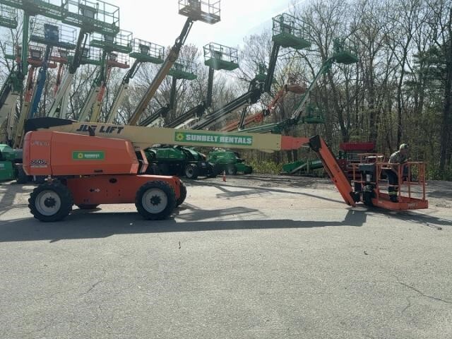 2015 JLG 660SJ-6