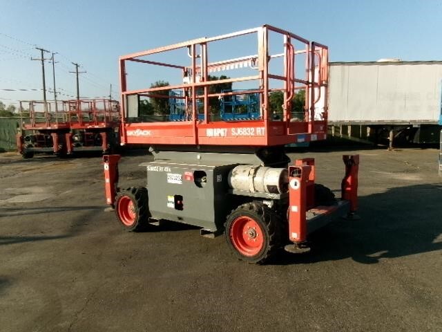 2018 Skyjack SJ-6832RT-3