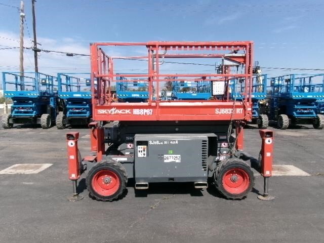 2018 Skyjack SJ-6832RT-7