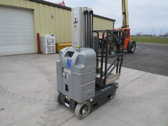 2017 JLG 20MVL-4
