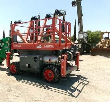 2018 Skyjack SJ-6832RT-2